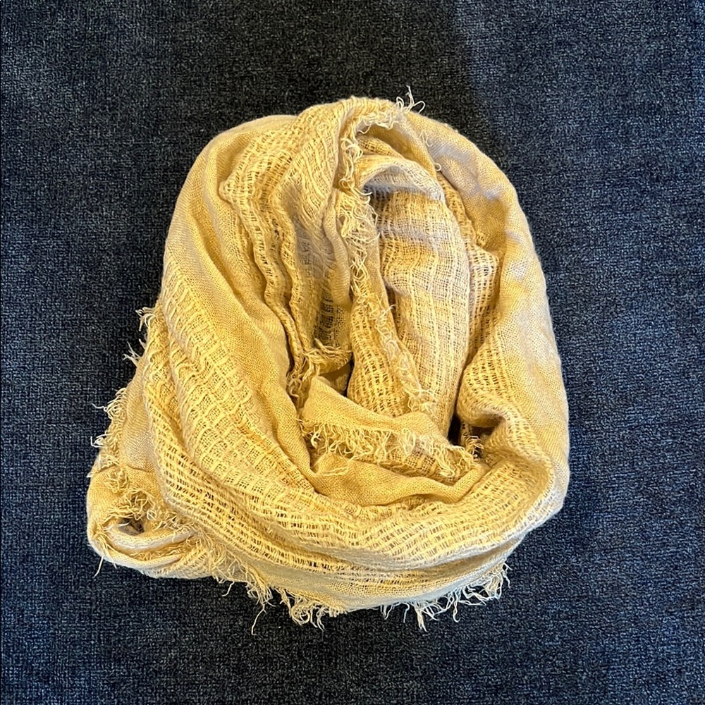 Chic Yellow Textured Scarf